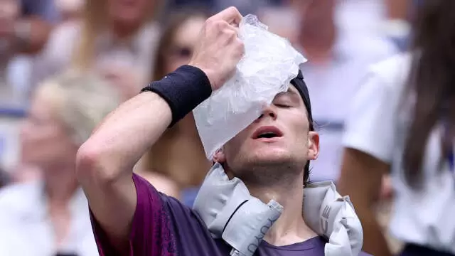 Ce joueur de tennis vomit sur le court en pleine demi-finale de l’US Open