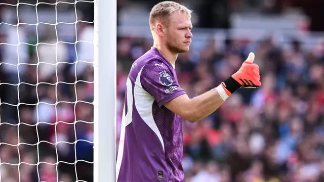 L’improbable gant à quatre doigts de ce gardien de foot anglais