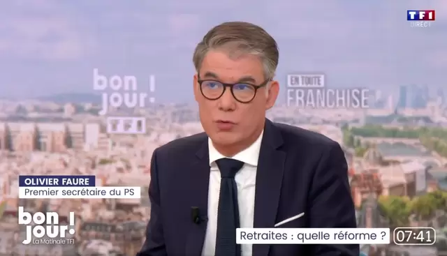 Faure note un « changement » de Bercy sur les retraites, Mélenchon pointe sa « servilité »