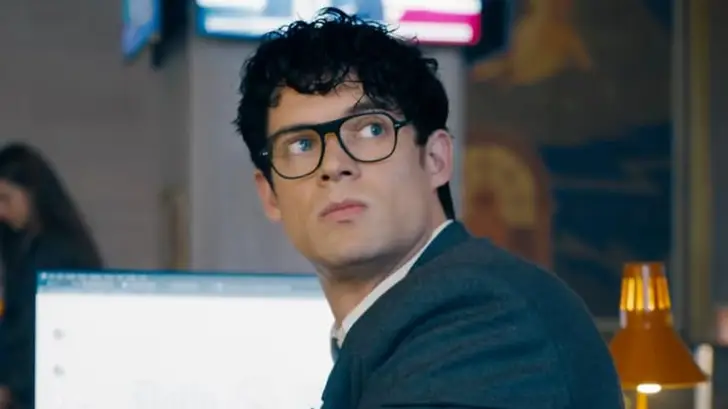 James Gunn a creusé l’histoire de Superman pour justifier cette incohérence dans son film