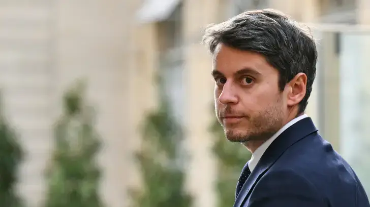 Gabriel Attal porte plainte pour ingérence étrangère « en provenance de réseaux russes »