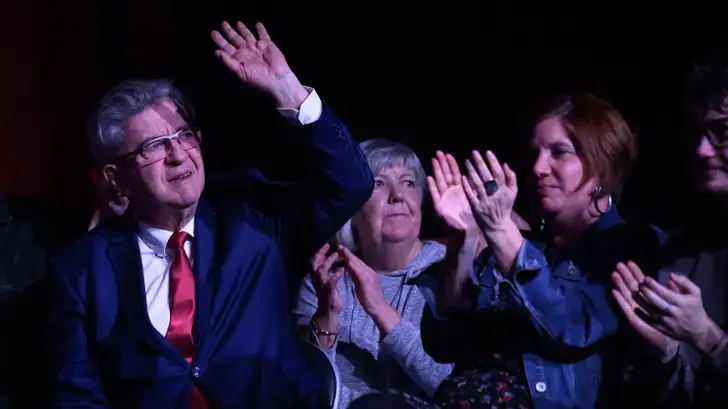 Ce que cherche Jean-Luc Mélenchon en faisant la part belle aux artistes pour son événement estival