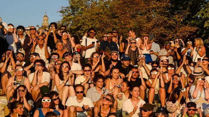 Après l’éclipse, voici les symptômes qui doivent vous inciter à consulter
