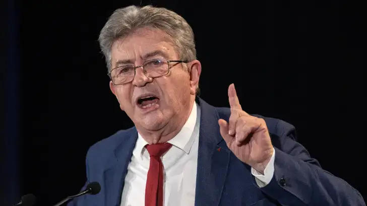 Cette nouvelle polémique visant un maire LFI provoque la colère de Mélenchon