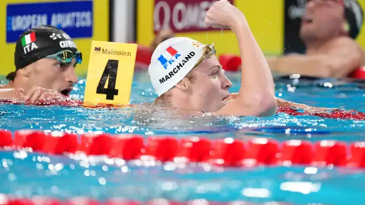 Léon Marchand remporte la médaille d’or au 200m papillon, son premier titre européen