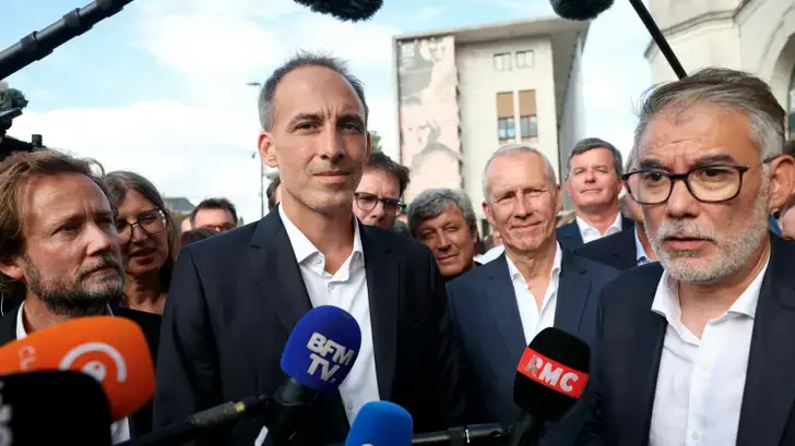 À Blois, la rentrée du PS parasitée par l’affrontement à venir entre Faure et Glucksmann