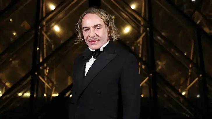 Le Met Gala 2027 doit se trouver un nouveau thème après cette décision de John Galliano