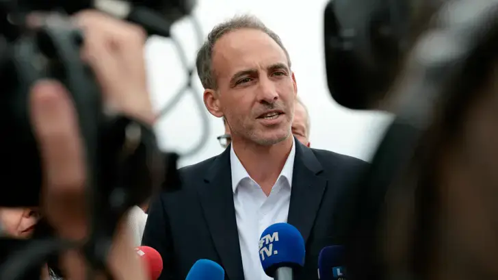 Comment le piège de la primaire PS est en train de se refermer sur Raphaël Glucksmann