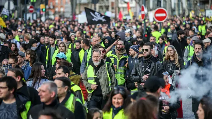 L’hypothétique retour des gilets jaunes laisse les politiques perplexes