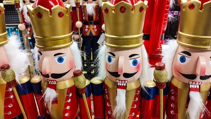 Pourquoi Noël est déjà dans ces magasins alors que l’été n’est même pas terminé ?
