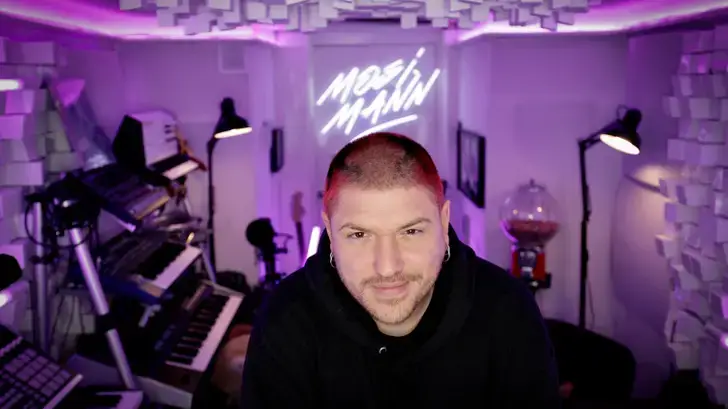 Avec Mosimann aux commandes, le bureau du directeur de la « Star Ac » va prendre une nouvelle tournure