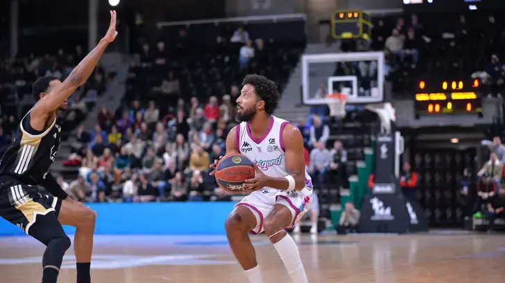 « Pardon d’être là » : Ce club de basket n’a pas du tout aimé être pris de haut par Paris