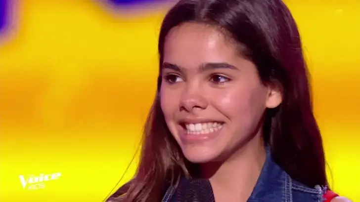 Lila, la fille de Jamel Debbouze, quitte l’aventure « The Voice Kids » juste avant la finale
