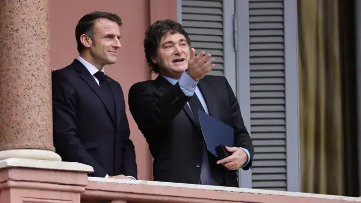 Comment Macron tente de se dépétrer de cette visite de Milei en France