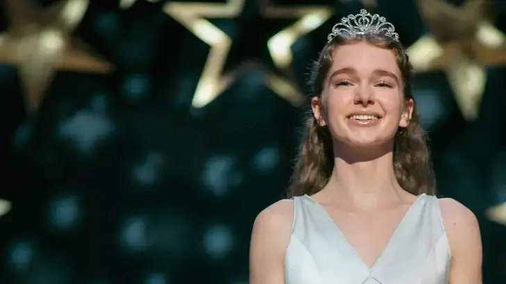 Très différente du livre, la « Carrie » de la série a séduit Stephen King, et nous avec