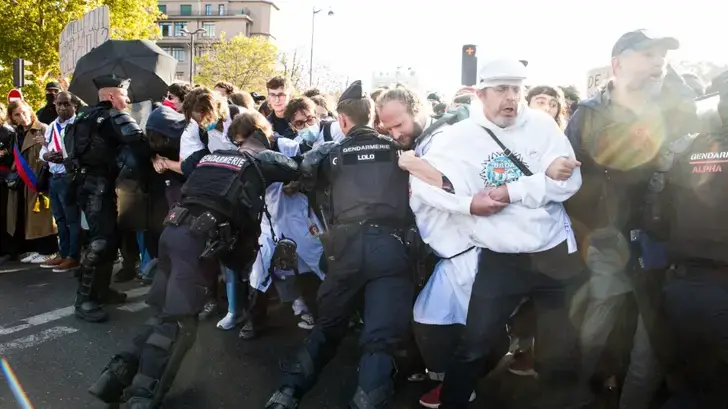 La « France à Macron » a-t-elle un problème avec le maintien de l’ordre ?