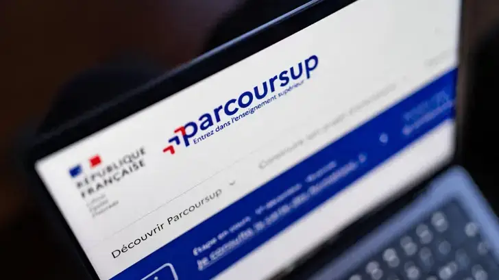 Comment le gouvernement compte s’y prendre pour remplacer Parcoursup