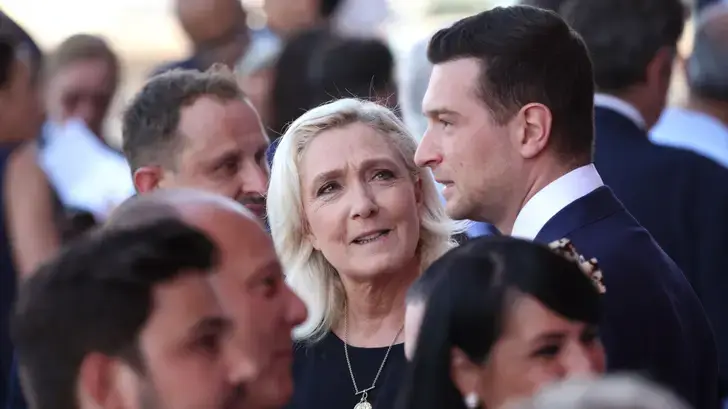 Sous pression après sa rentrée compliquée, le RN fait feu de tout bois contre la presse