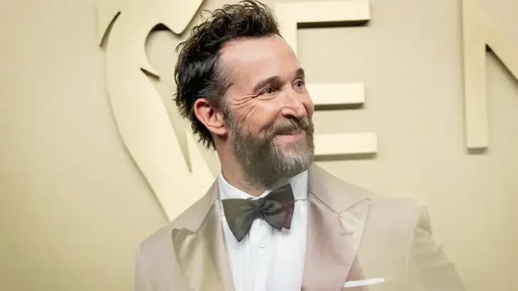L’homme le plus sexy de 2026 est, d’après « People », un docteur star du petit écran